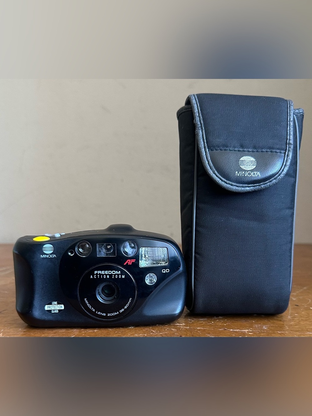 Minolta Freedom Action Zoom AF QD Point & Shoot 35mm Film Camera w/38-60mm Lens